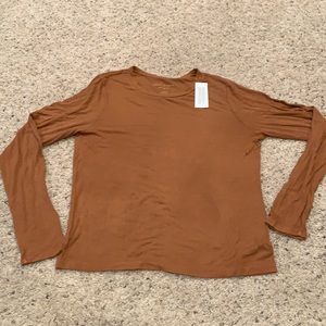American Eagle rust colored soft ribbed long sleeve shirt